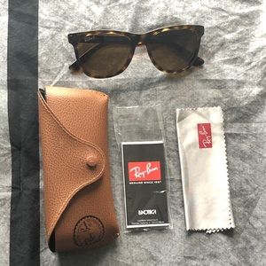Ray-Ban Wayfarer Sunglasses